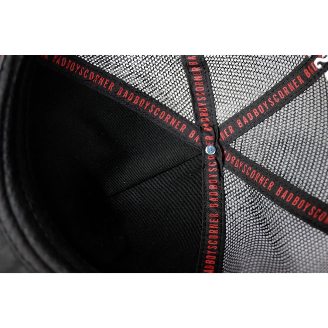 Black & White Trucker